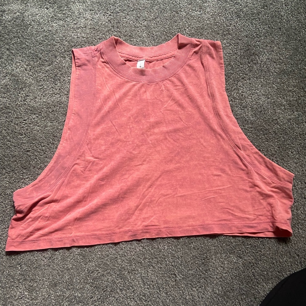Lululemon crop tank